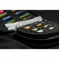 Savage Gear Puzdro Zipper Wallet1 Holds (1)