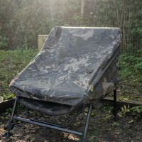 Nash Prikrývka na křeslo Indulgence Universal Waterproof Chair Cover Camo (2)